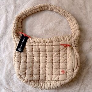 NWT Wantable Quilted Puff Tote Bag Off White Tan